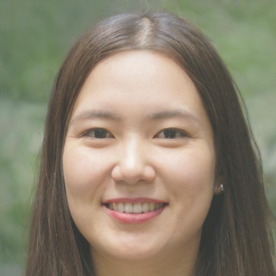 Portrait de Léonie Beaumont, formatrice en gestion budgétaire